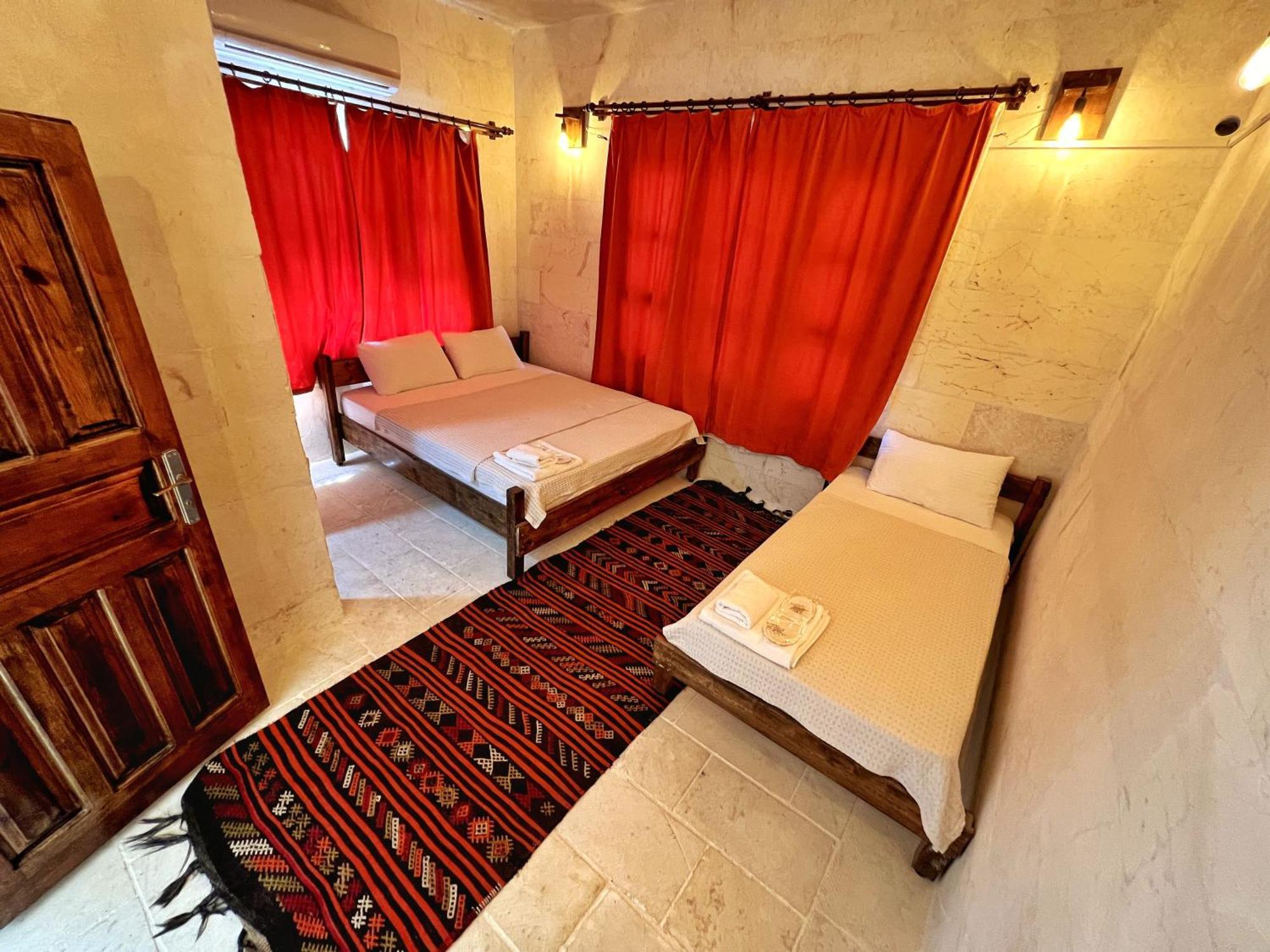Taskiran Hotel Urfa Exterior photo
