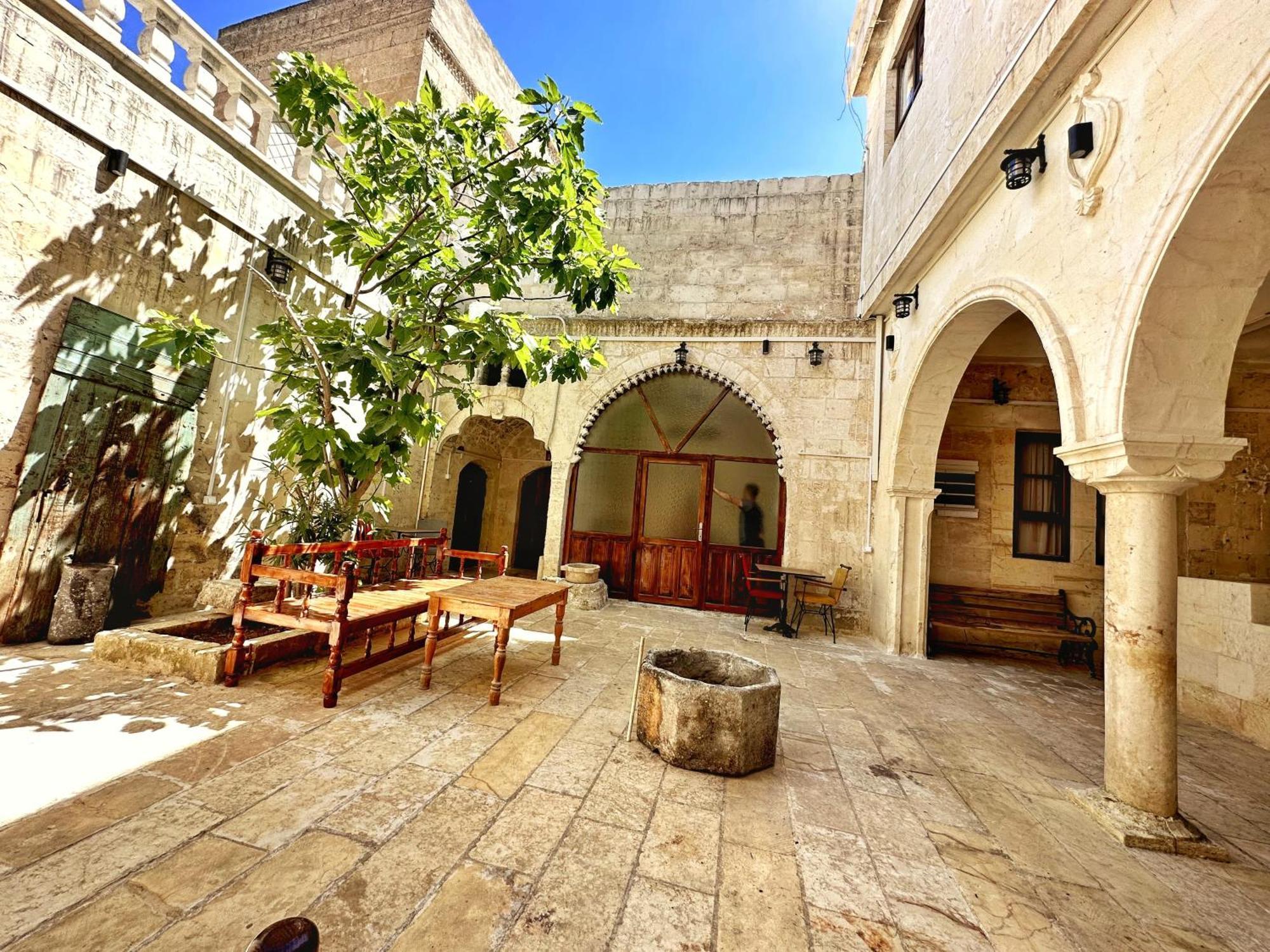 Taskiran Hotel Urfa Exterior photo